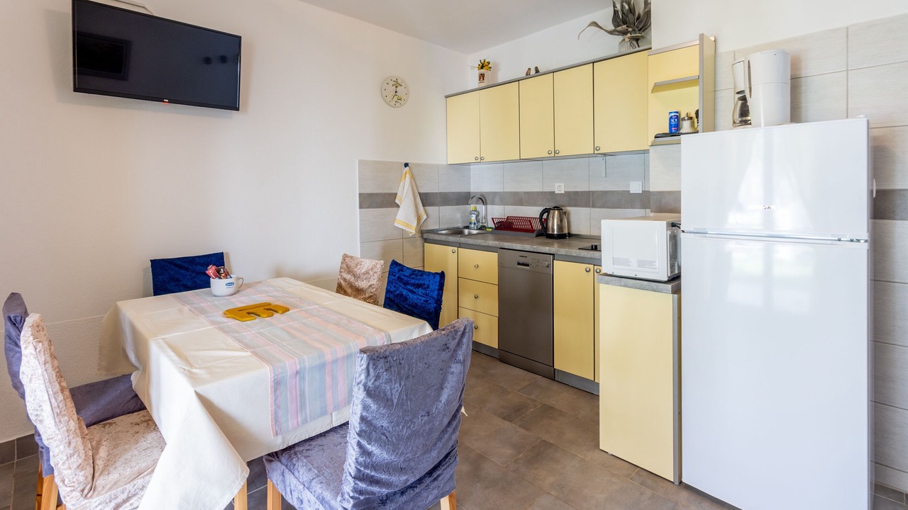 Photo of Kitchen in Batomalj