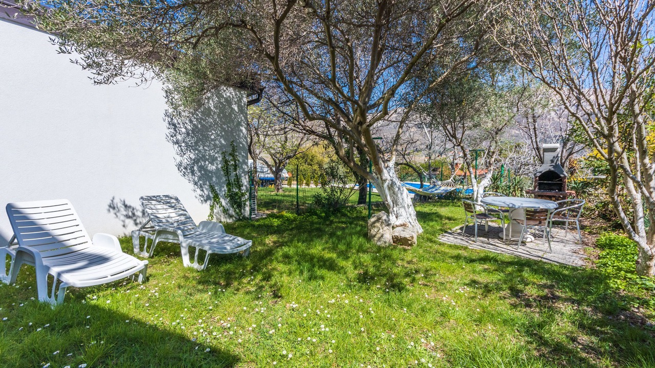 Photo of Outdoor in Batomalj