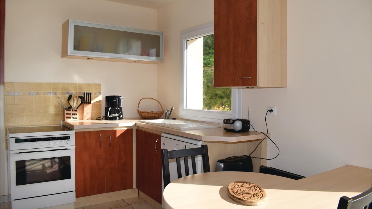 Photo of Kitchen in Saint-Michel-en-Greve