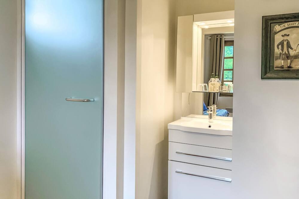Photo of Bathroom in Rouesse-Vasse