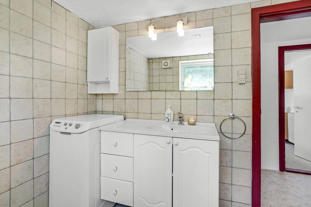 Photo of Bathroom in Glyngore