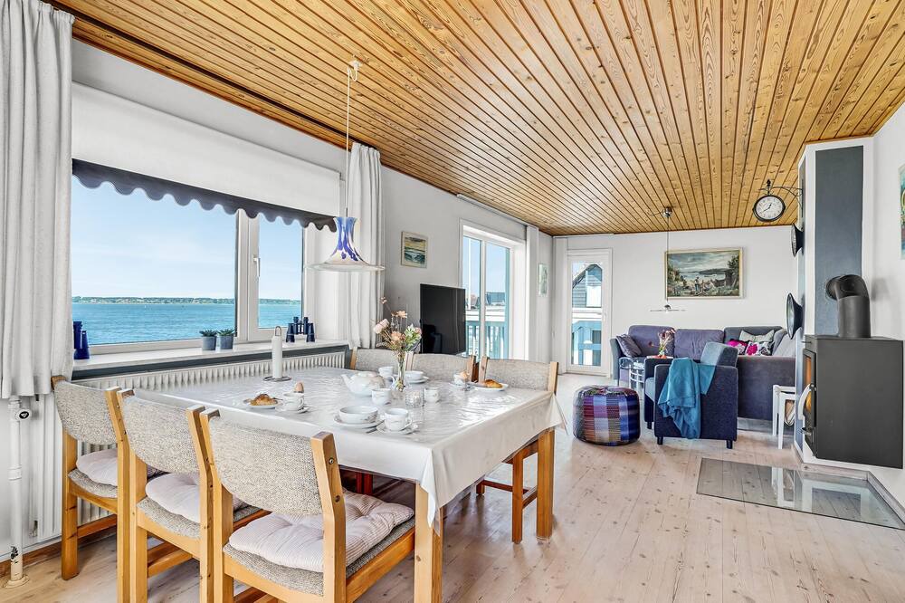 Photo of Bedroom in Glyngore