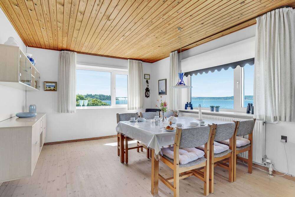 Photo of Bedroom in Glyngore