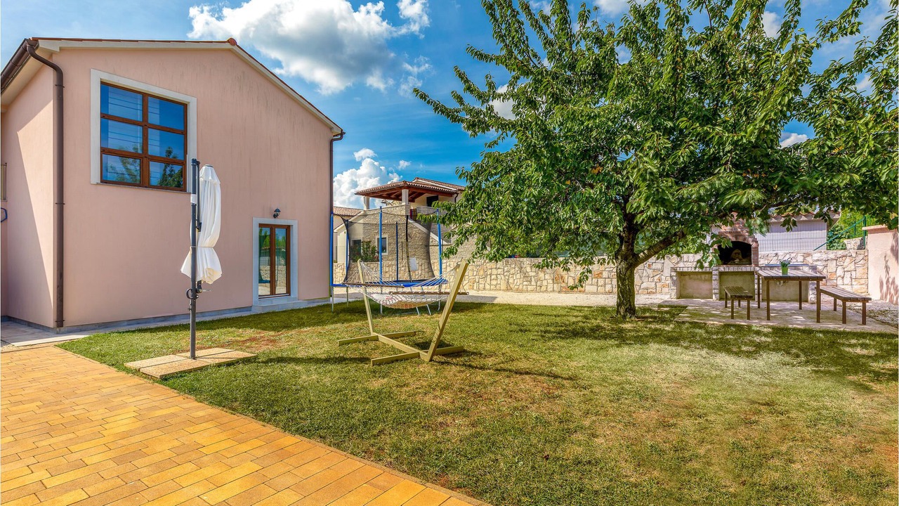 Photo of Outdoor in Valtura