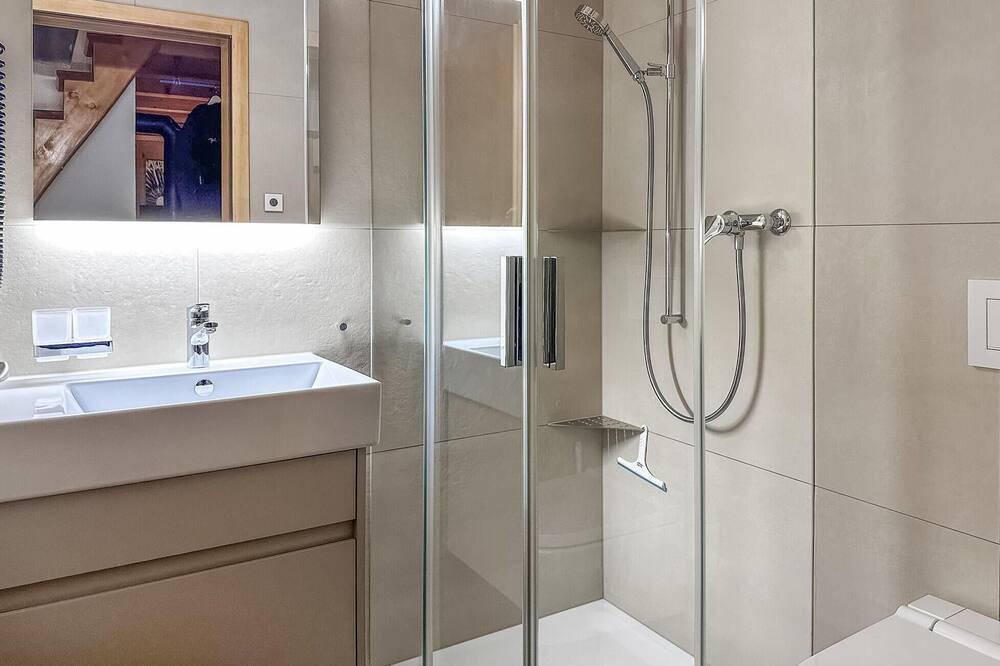 Photo of Bathroom in Axalp