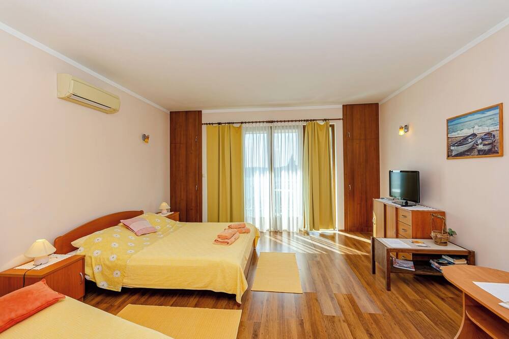 Photo of Bedroom in Orasac