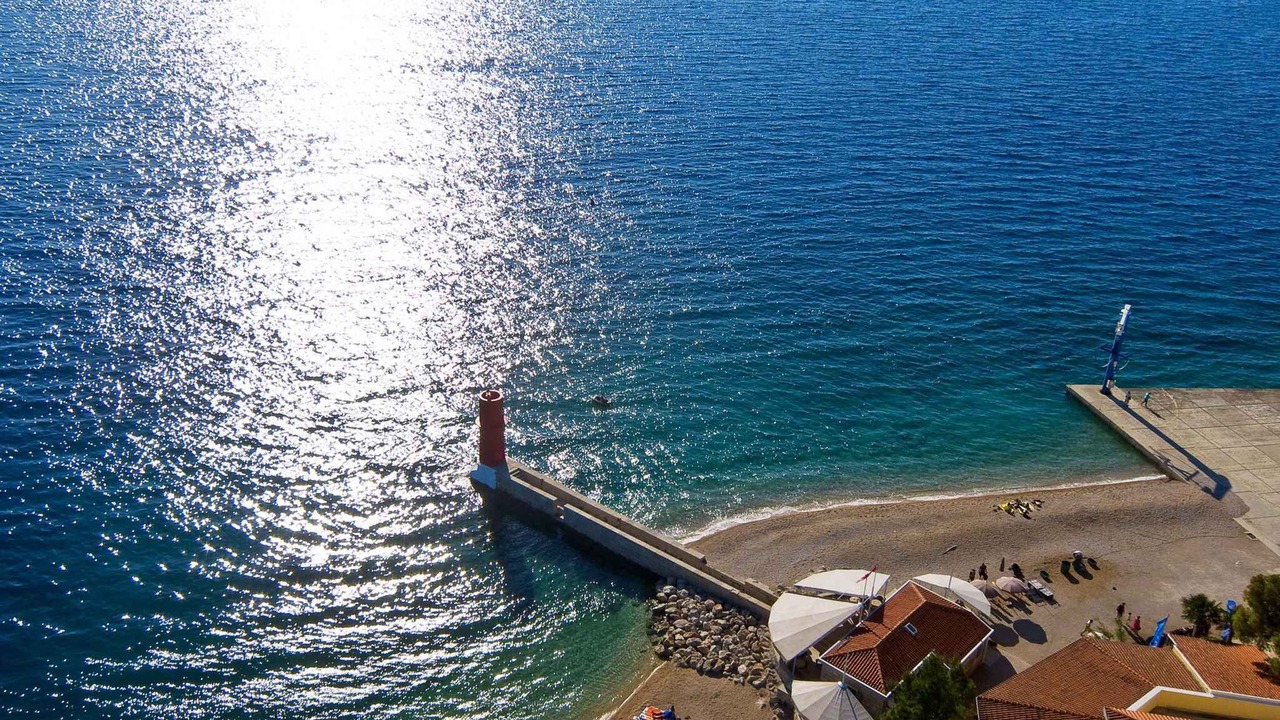 Photo of Others in Cres