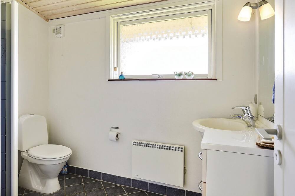 Photo of Bathroom in Fej
