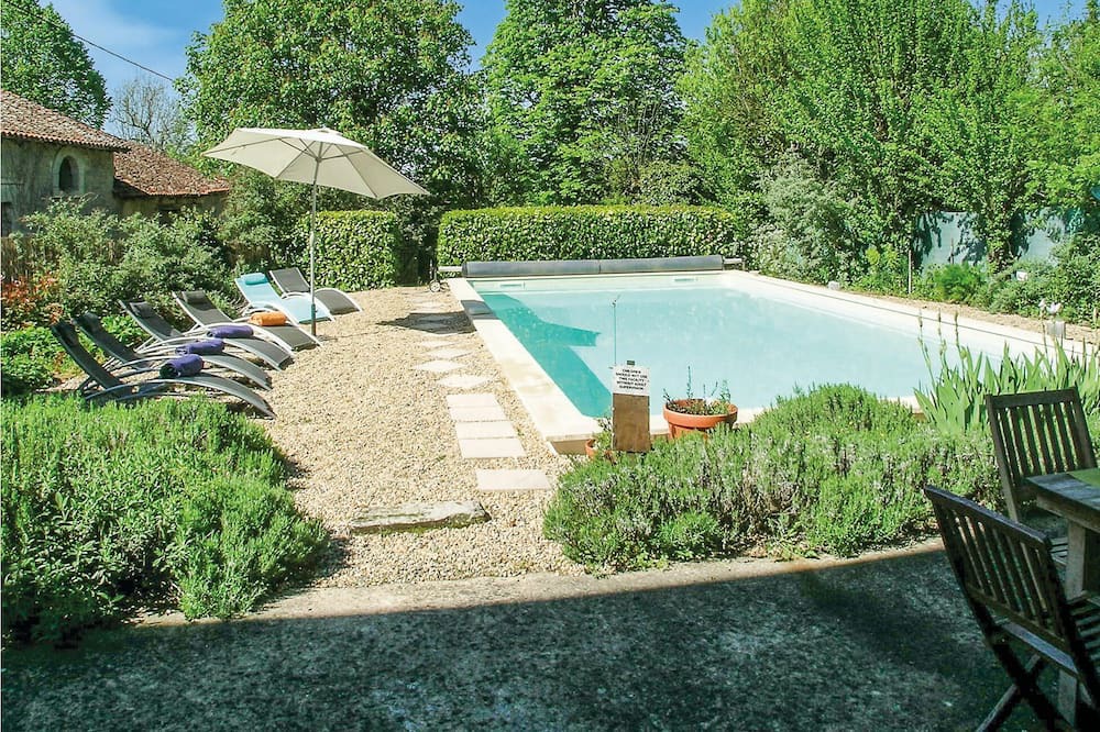 Photo of Outdoor in Puyrenier