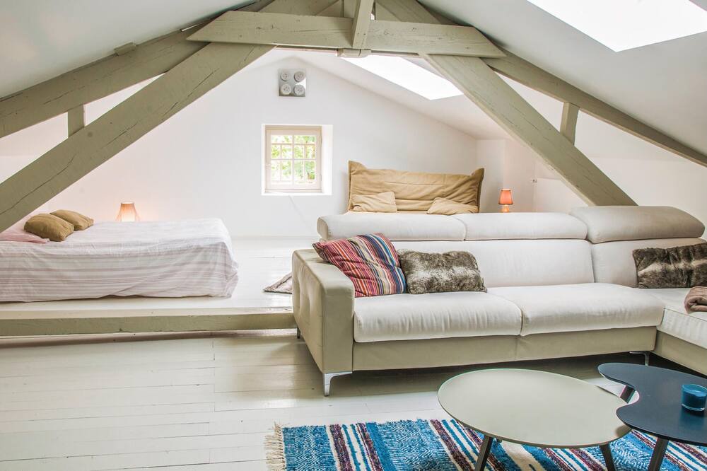 Photo of Bedroom in Sembas
