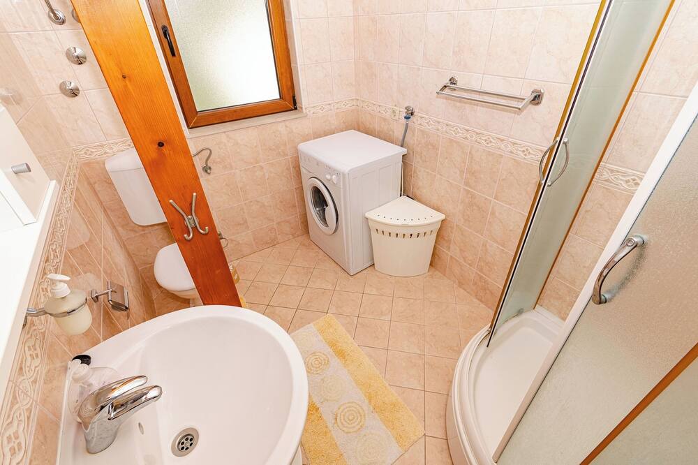 Photo of Bathroom in Orasac