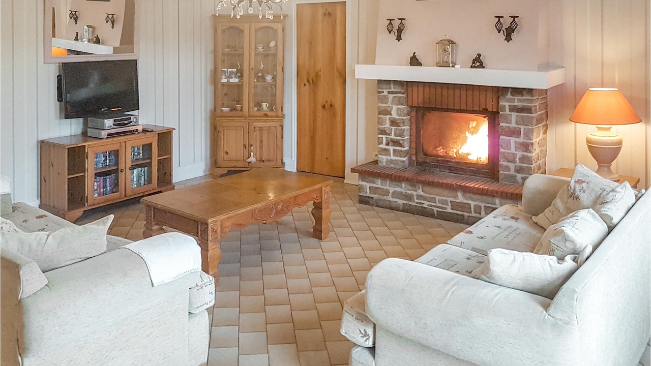 Photo of Others in Eance