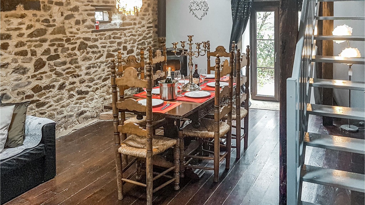 Photo of Others in Eance