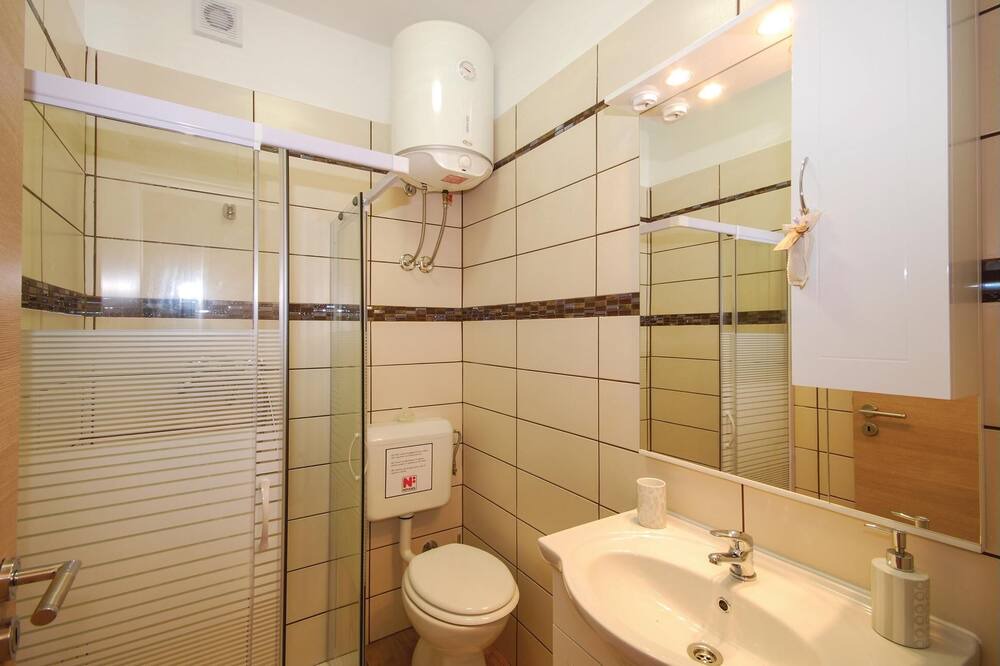 Photo of Bathroom in Opric