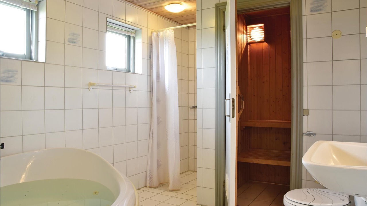 Photo of Bathroom in Houvig Strand