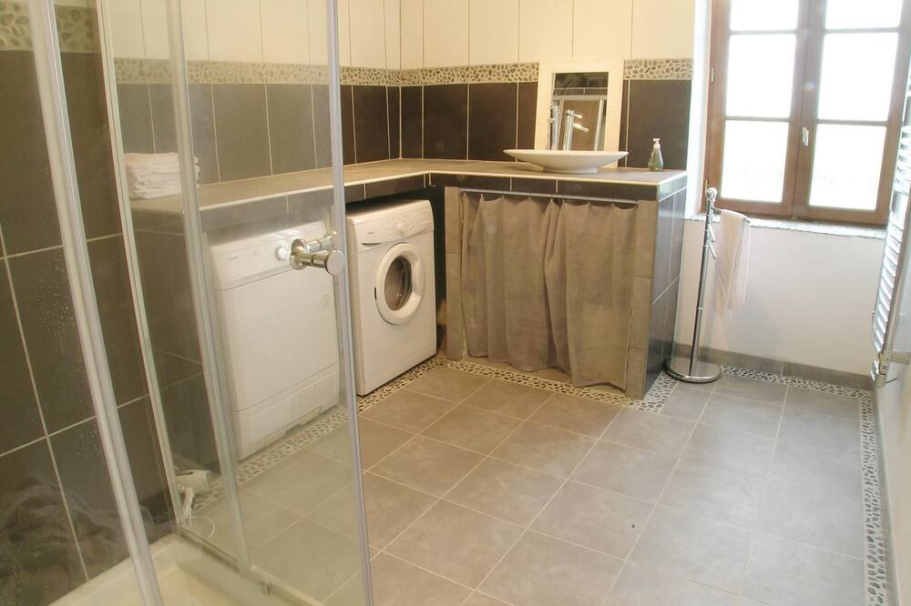 Photo of Bathroom in Bois-de-Cene