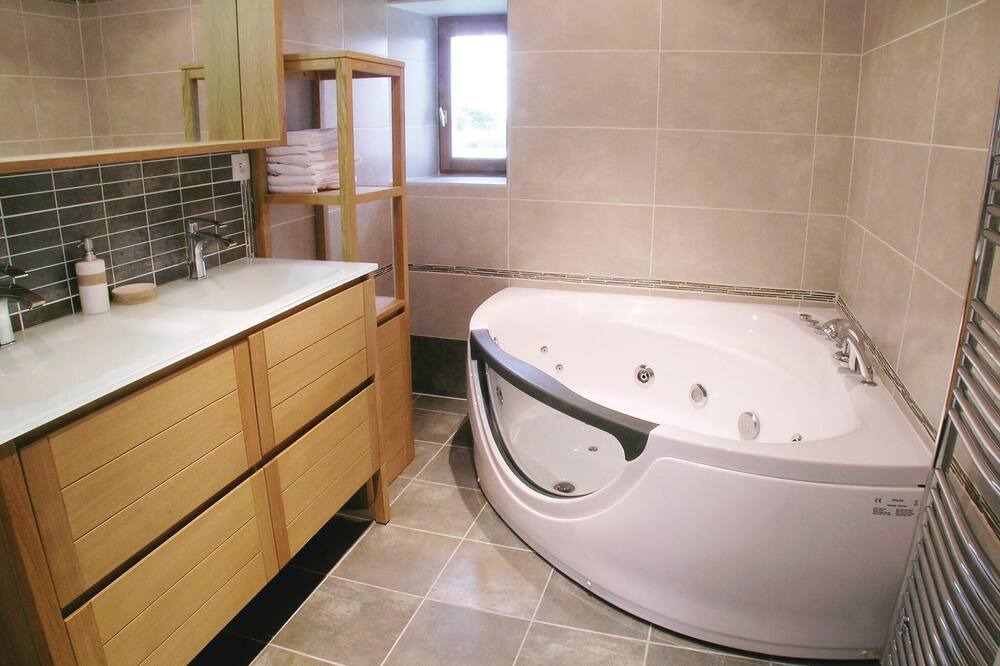 Photo of Bathroom in Bois-de-Cene