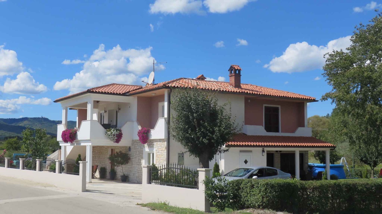 Photo of Outdoor in Pican