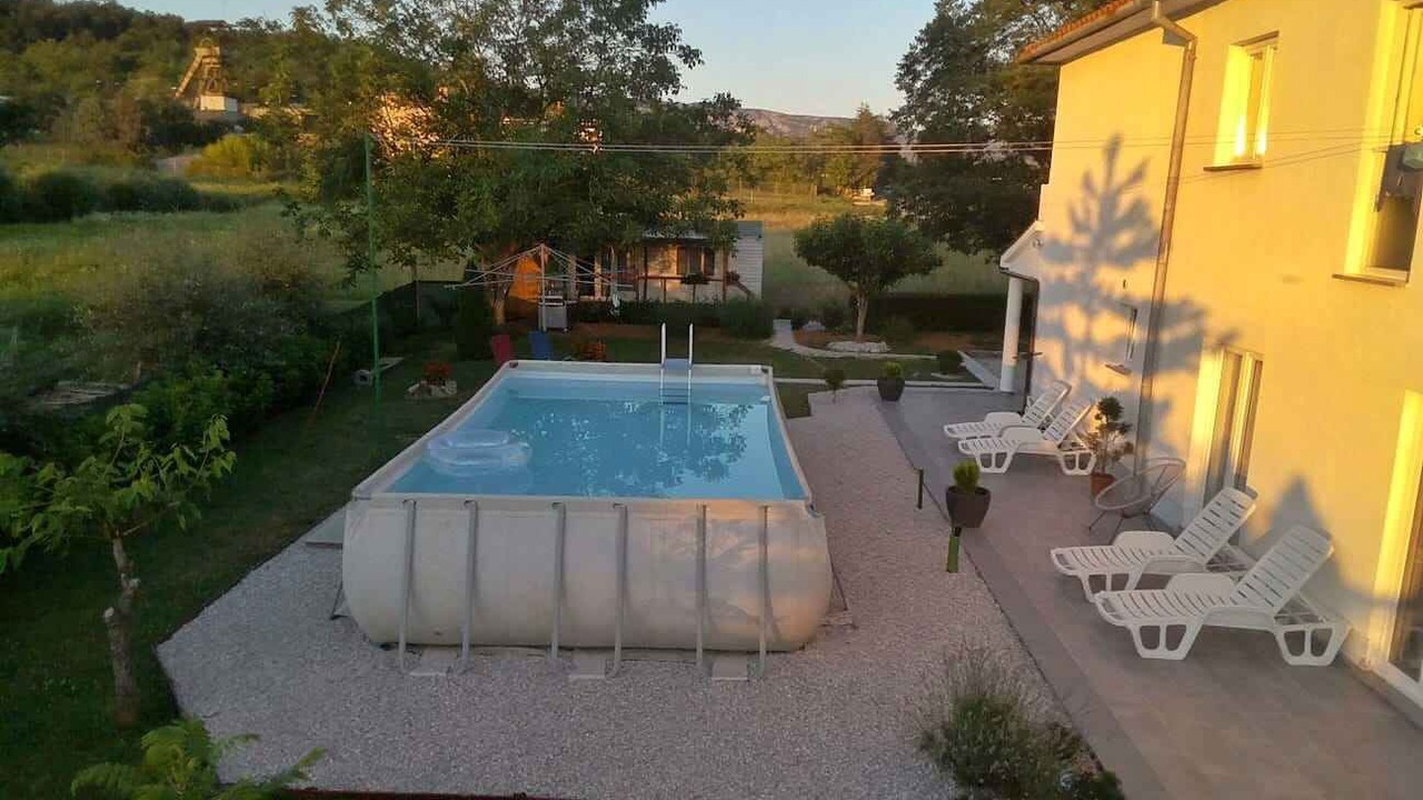 Photo of Outdoor in Pican