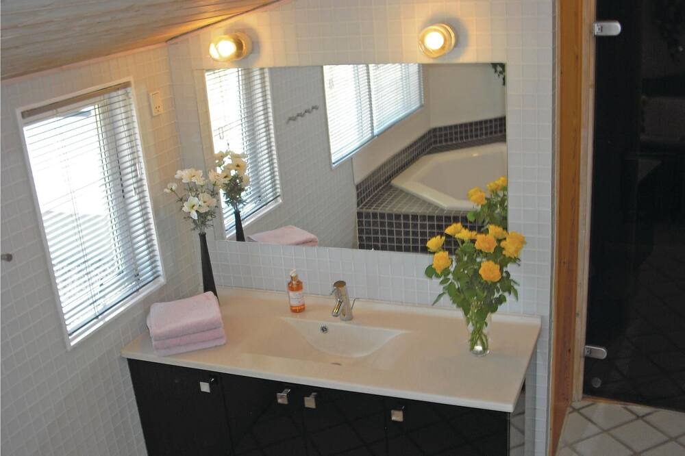Photo of Bathroom in Henne Strand