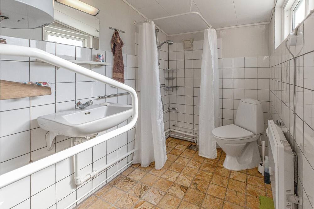 Photo of Bathroom in Holbaek