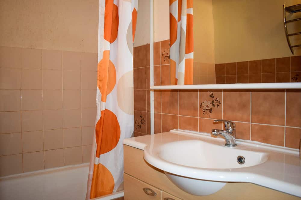 Photo of Bathroom in Taden