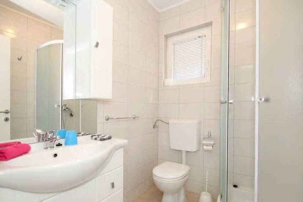 Photo of Bathroom in Mimice