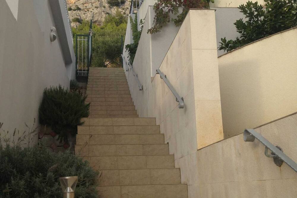 Photo of Outdoor in Mimice