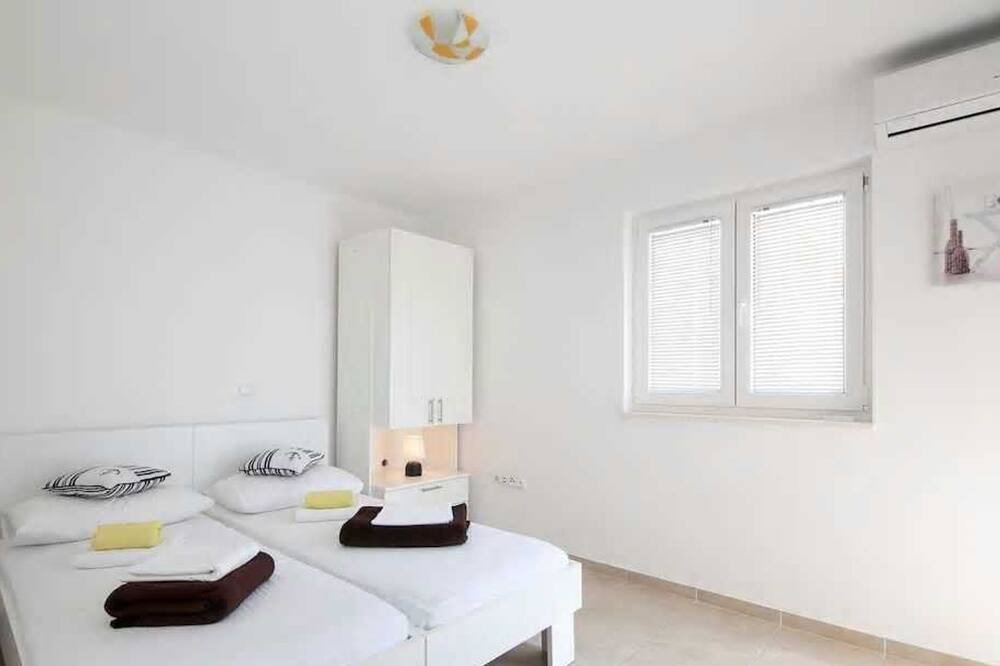 Photo of Bedroom in Mimice