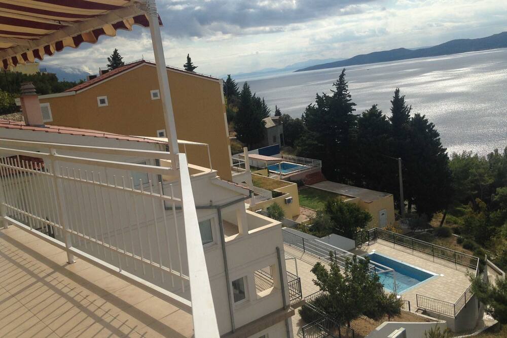 Photo of Outdoor in Mimice