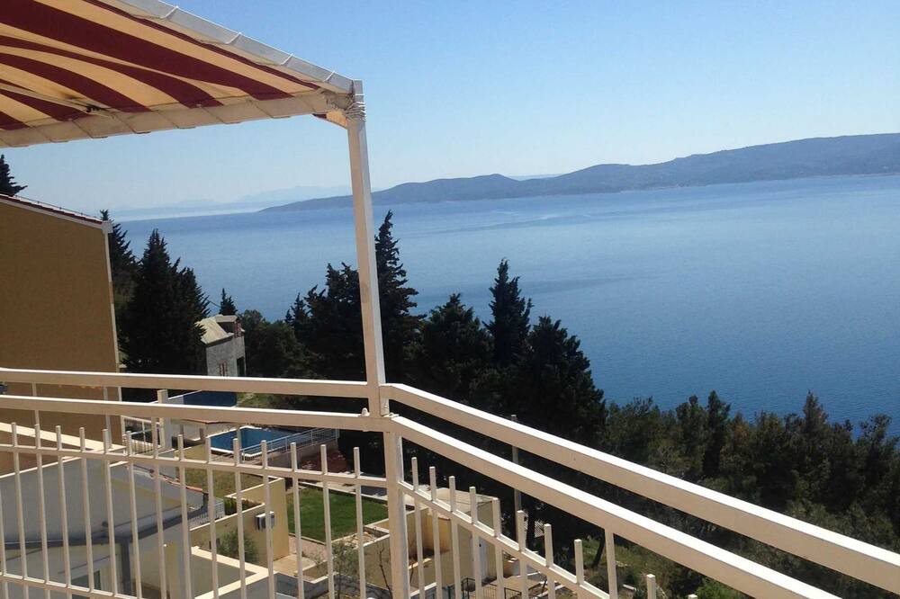 Photo of Patio Balcony in Mimice