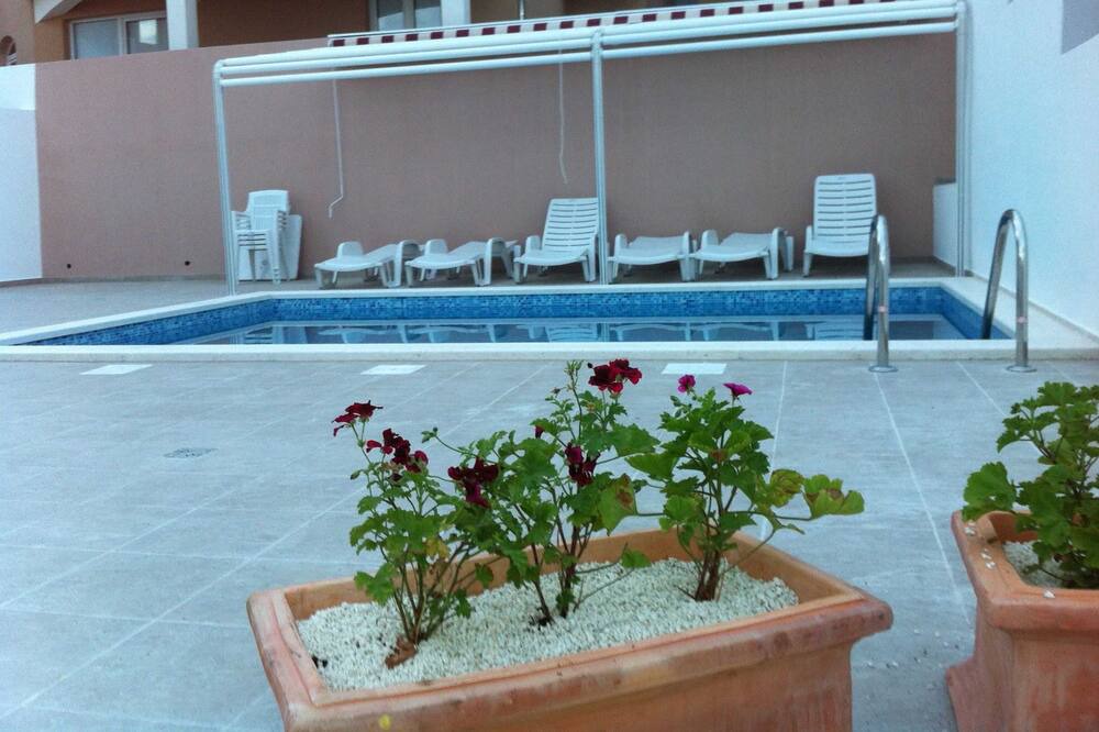 Photo of Outdoor in Mimice