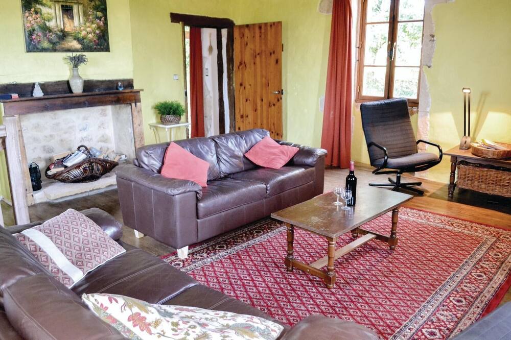 Photo of Bedroom in Loubejac