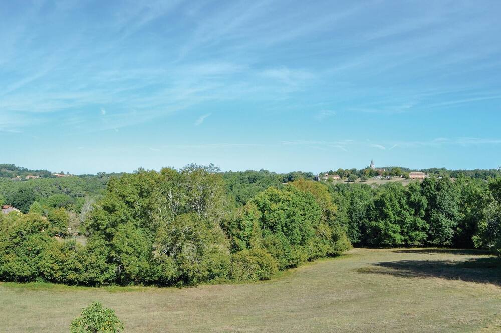 Photo of Bedroom in Loubejac