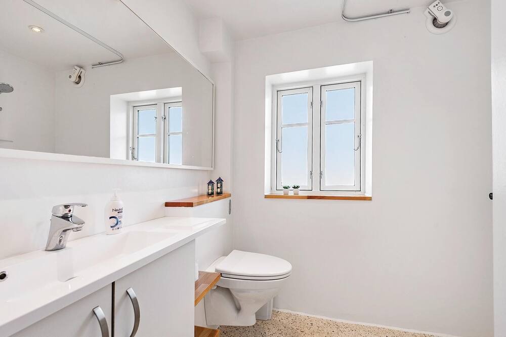Photo of Bathroom in Ballum