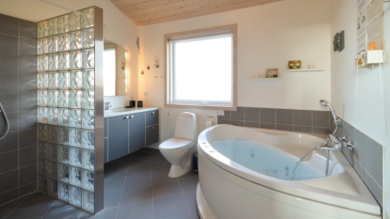 Photo of Bathroom in Lild Strand