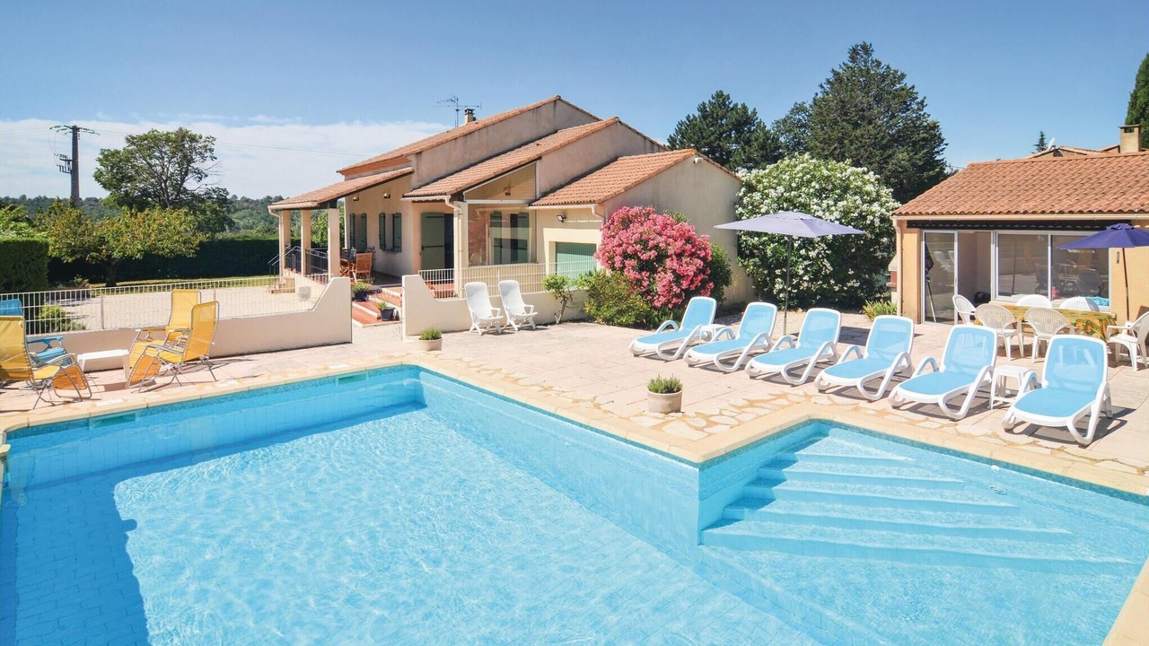 Photo of Outdoor in Saint-Laurent-La-Vernede