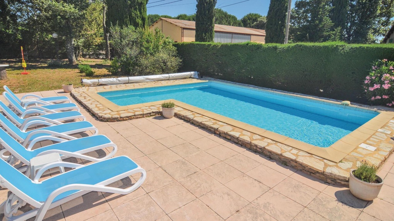 Photo of Outdoor in Saint-Laurent-La-Vernede