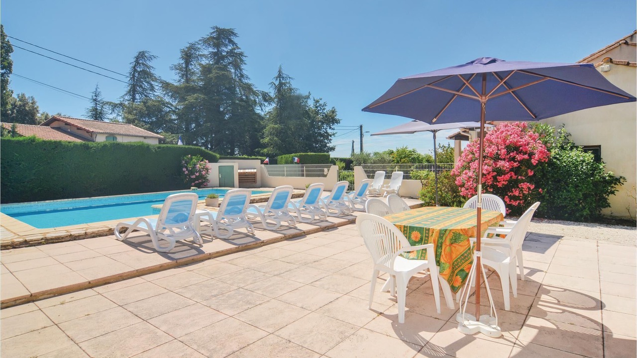 Photo of Outdoor in Saint-Laurent-La-Vernede