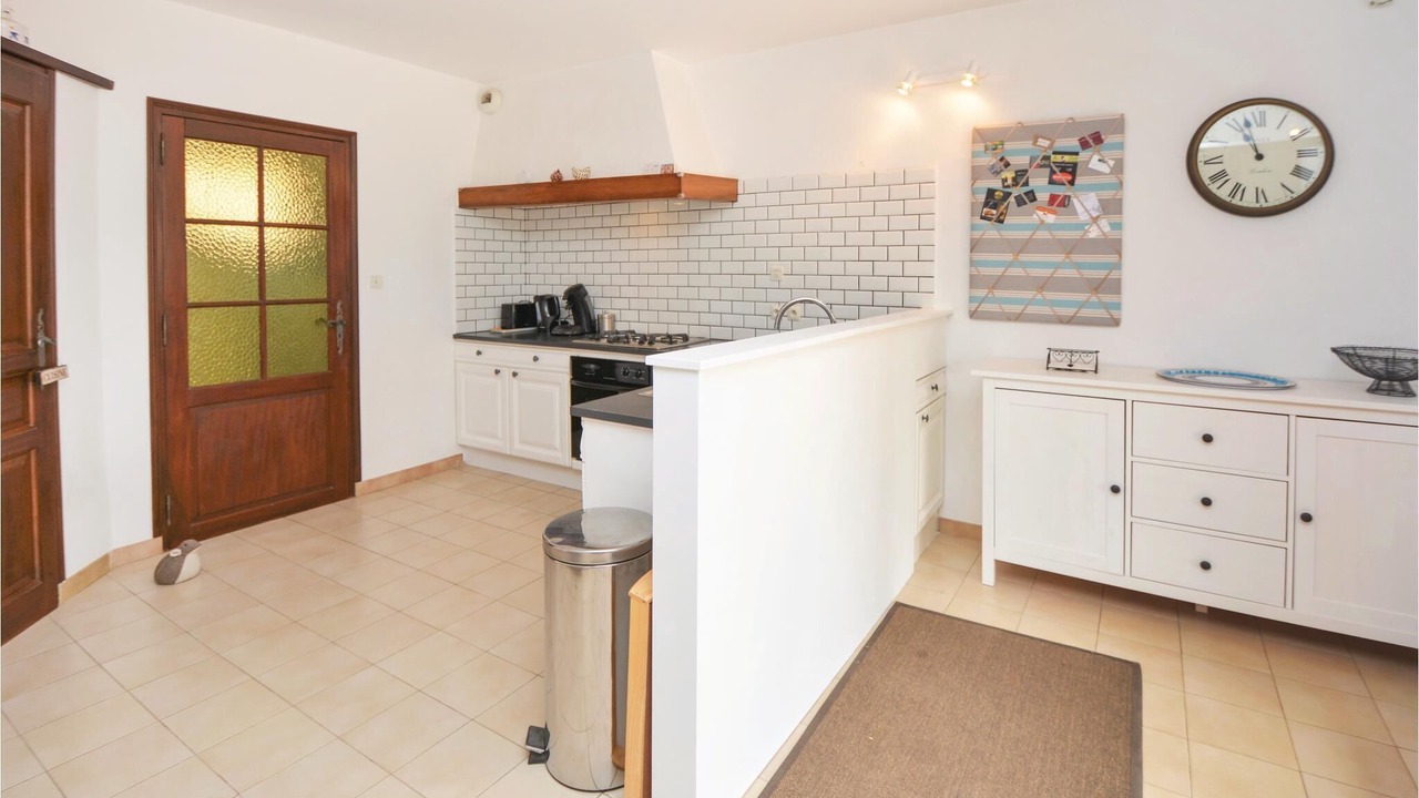 Photo of Kitchen in Saint-Laurent-La-Vernede