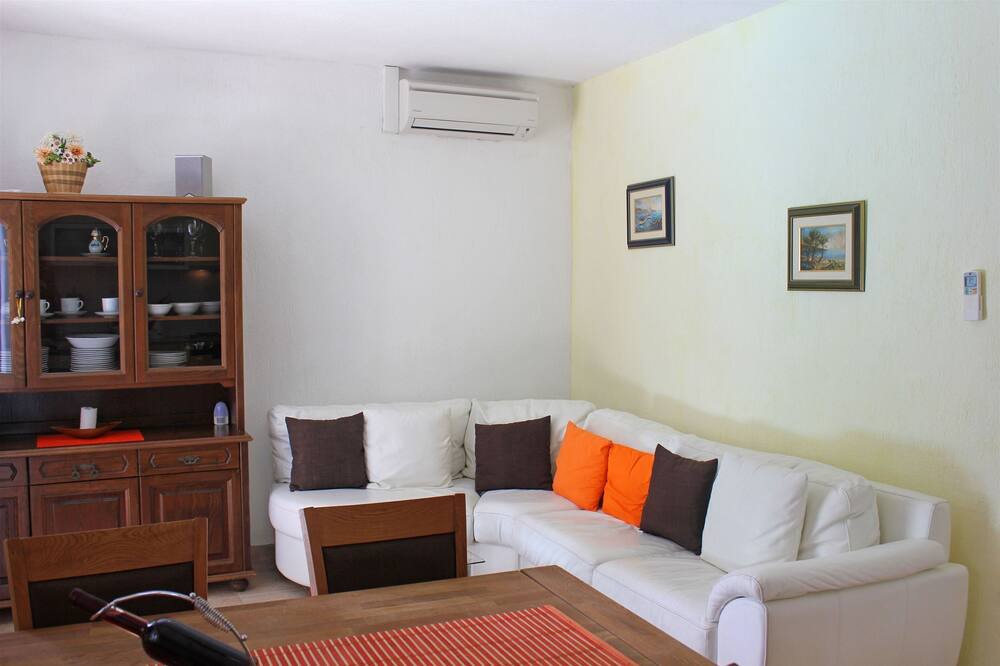 Photo of Livingroom in Sobra