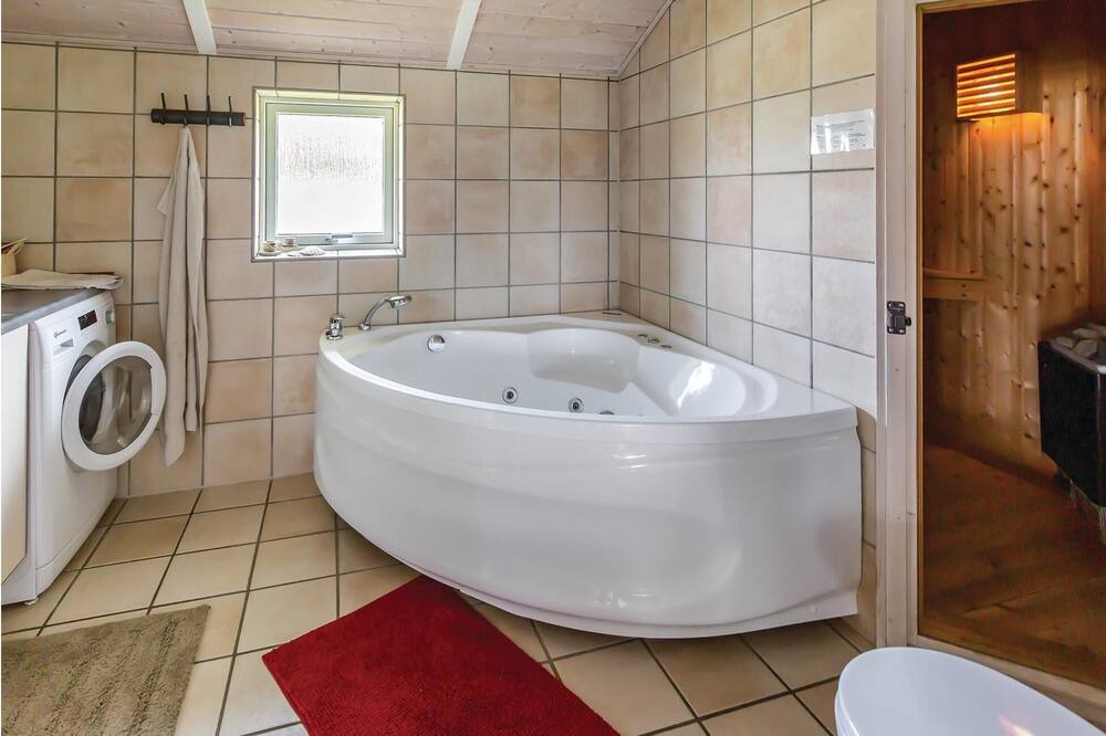 Photo of Bathroom in Frølunde Fed