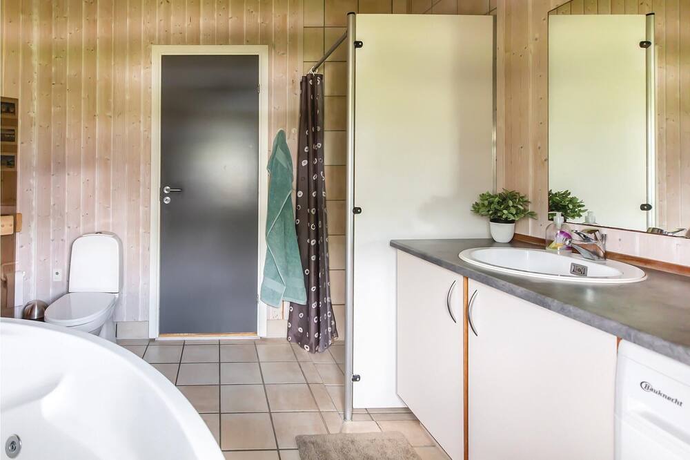 Photo of Bathroom in Frølunde Fed