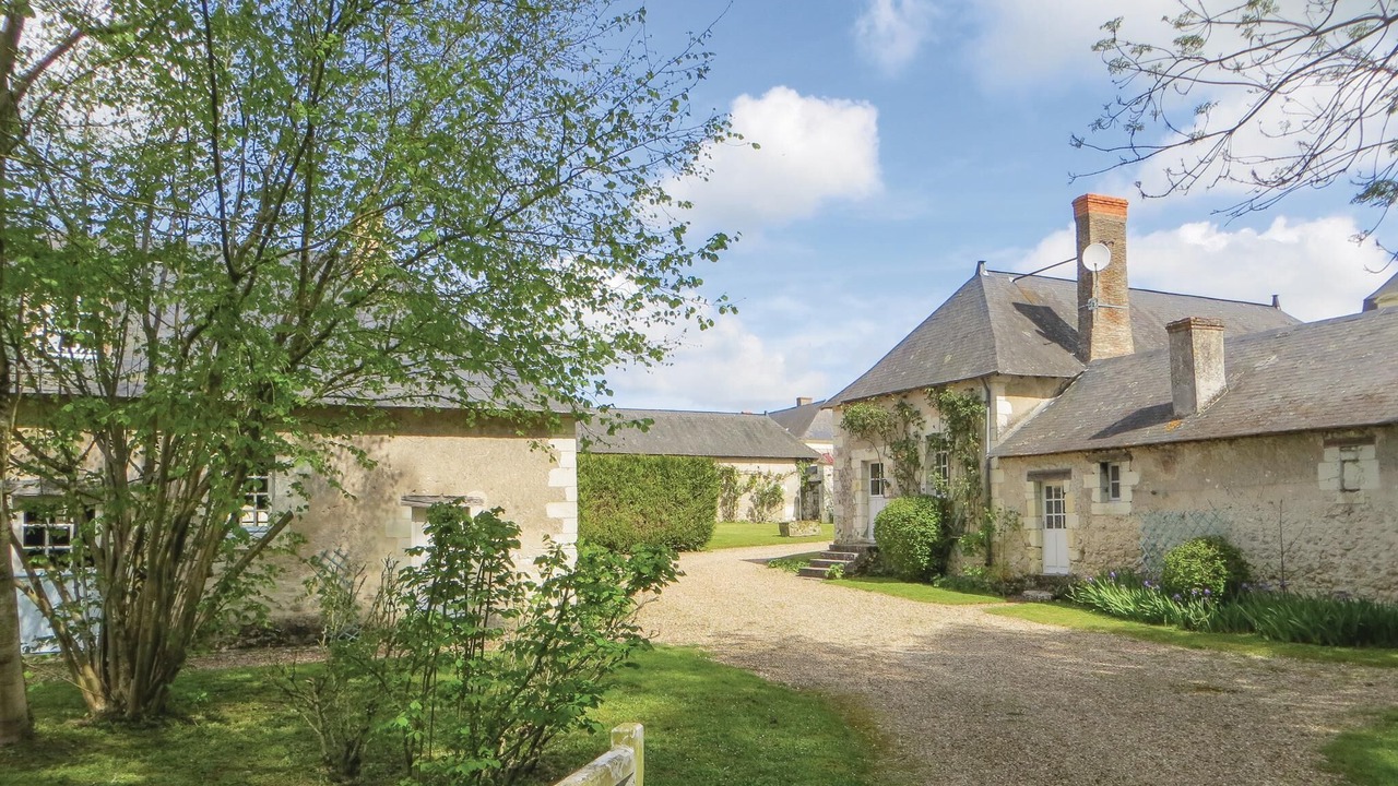 Photo of Outdoor in Noyant-Villages