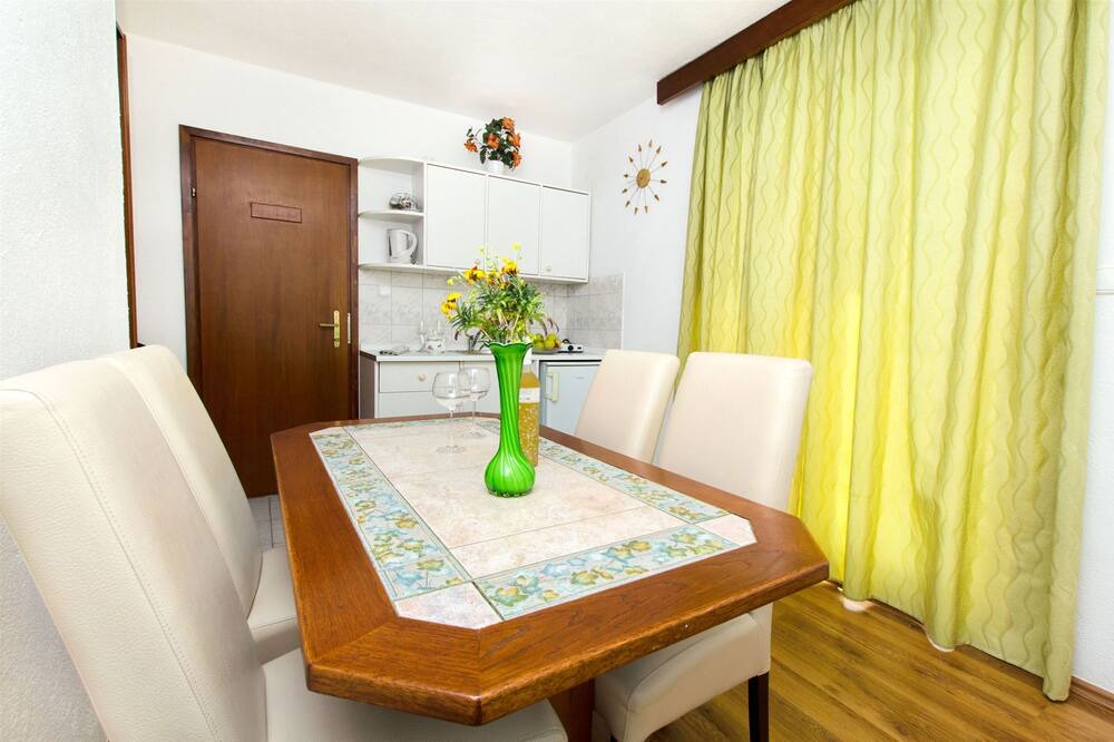 Photo of Kitchen in Okrug Donji
