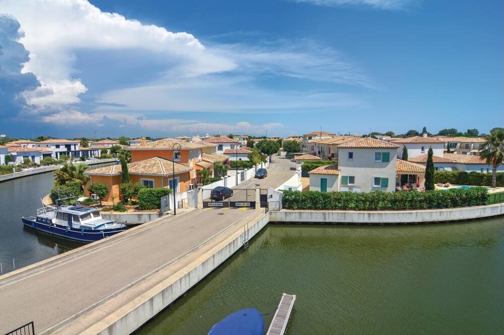 Photo of Others in Aigues-Mortes