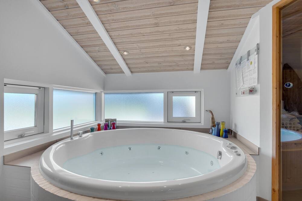 Photo of Bathroom in Lonstrup