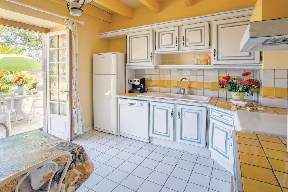 Photo of Others in Yssandon