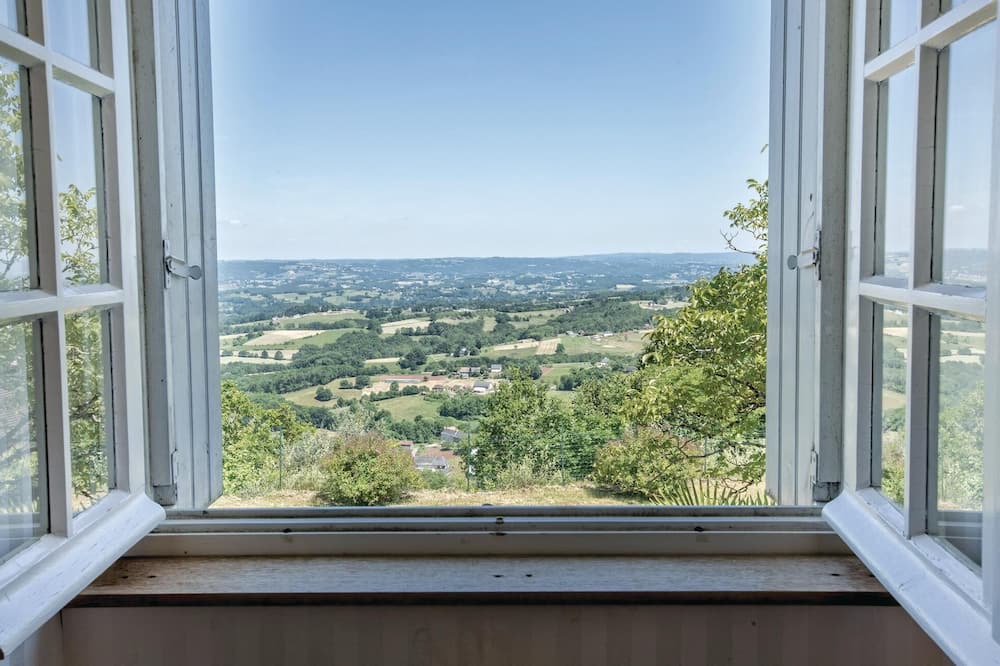 Photo of Bedroom in Yssandon