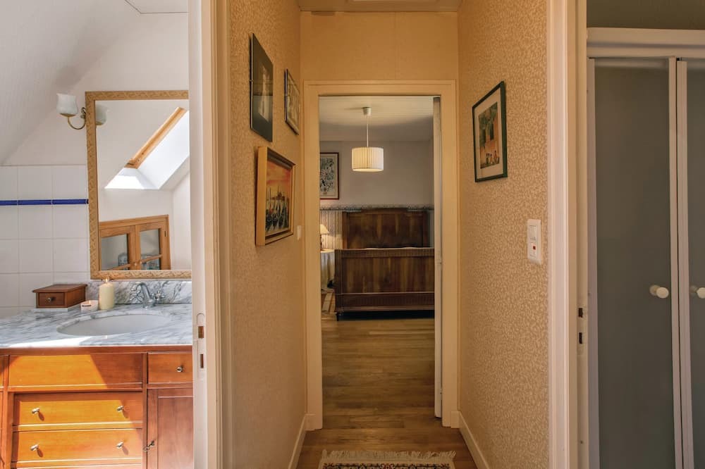 Photo of Others in Yssandon